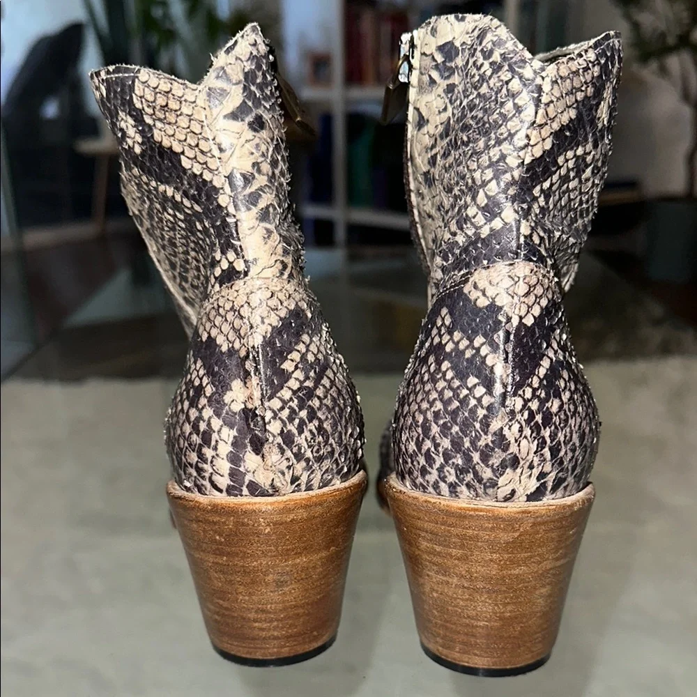 JO GHOST Snakeskin REAL Ankle Boots 8 ( free people) - Picture 6 of 8